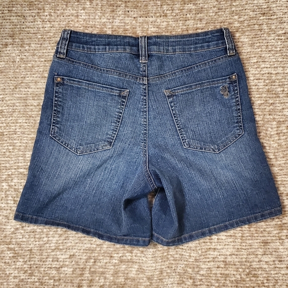 Jessica Simpson Vintage High Waisted Jean Shorts - Picture 3 of 8